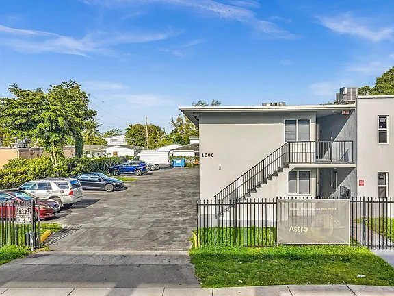 Foto del edificio - 1000 NW 95th Terrace