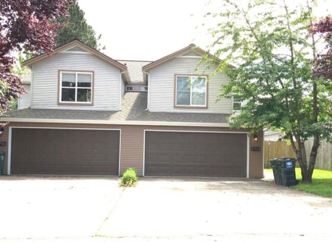 Building Photo - Updated 3 Bedroom Home Near Barkley Village