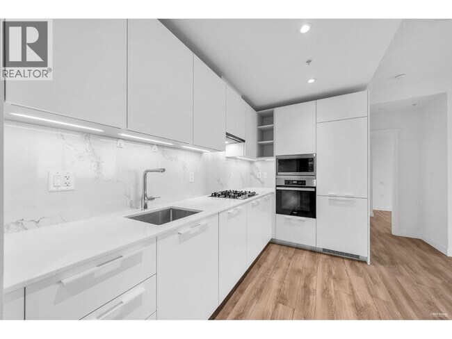 Photo du bâtiment - 6699 Dunblane Ave