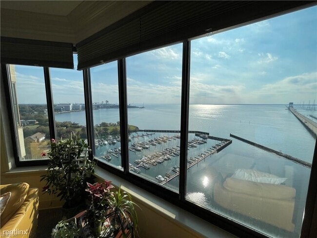 Building Photo - 1 br, 1 bath Condo - 7505 River Rd Apt 17F