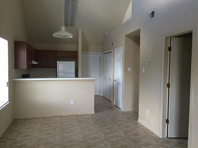 Foto del edificio - 3003 Whisper Oaks Ln