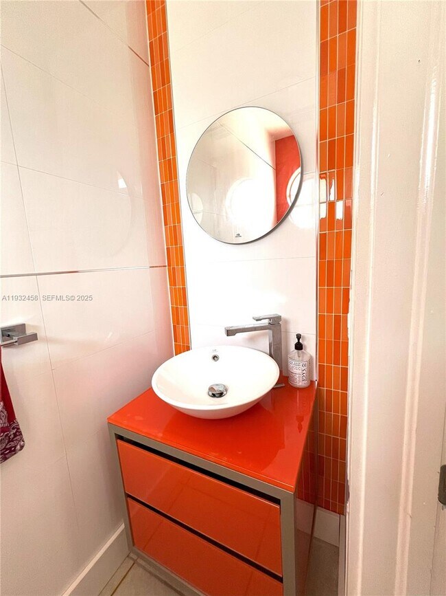 Foto del edificio - 4849 NW 108th Path