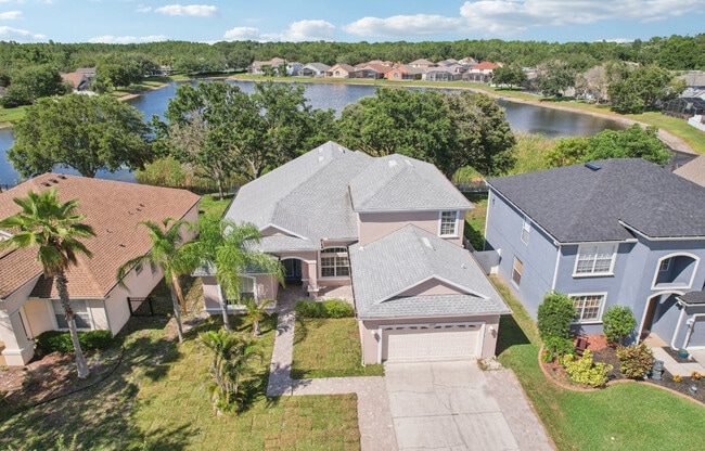 Building Photo - 10435 Deerberry Dr