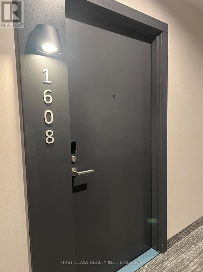 Photo du bâtiment - 180 Front St E