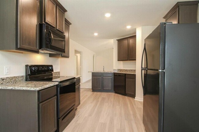 Building Photo - 424 Elaine Vly Dr