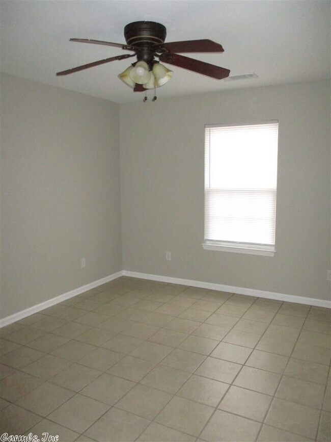 Building Photo - 207 Wild Ivy Cove