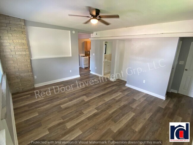 Foto del edificio - Michigan Ave Duplex