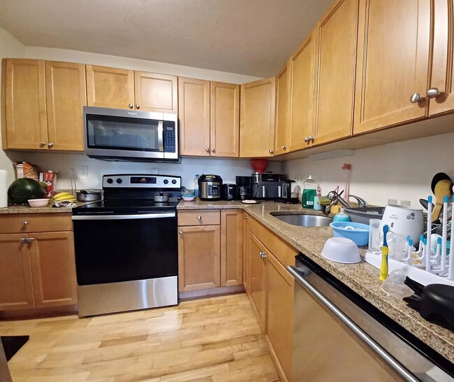 Building Photo - 360 Neponset St