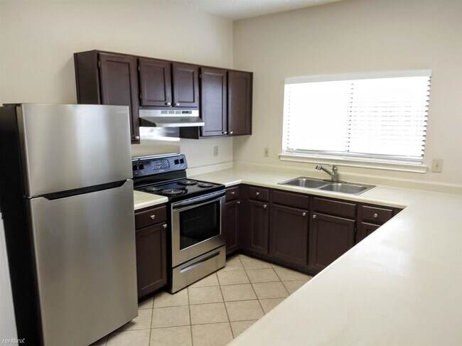 Building Photo - 4 br, 2.5 bath House - 16807 Vista Bluff D...