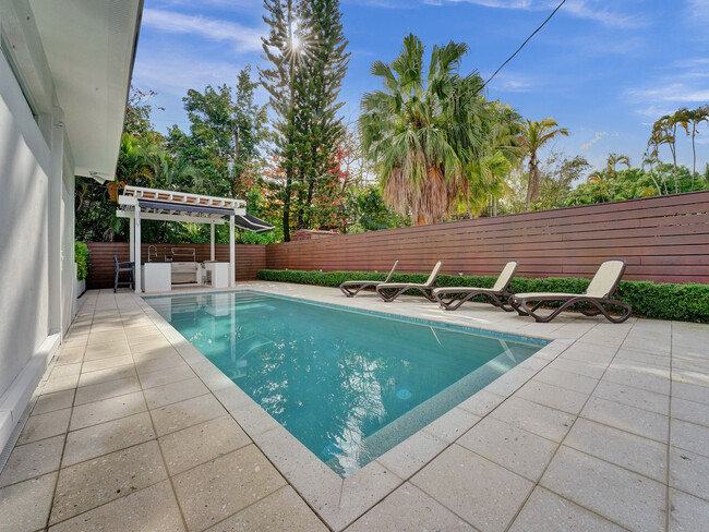 Foto del edificio - 1440 SW 20th St