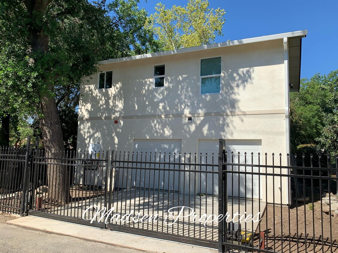 1527 Arbutus Ave, Chico, CA 95926 House Rental in Chico, CA