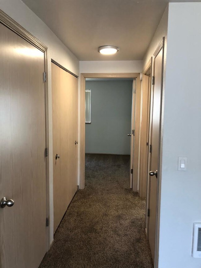 Foto del edificio - Oak Park Village Apartments