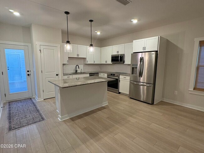 Foto del edificio - 2208 Warbler St