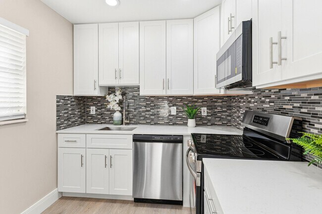 Foto del edificio - 141 Brittany Terrace