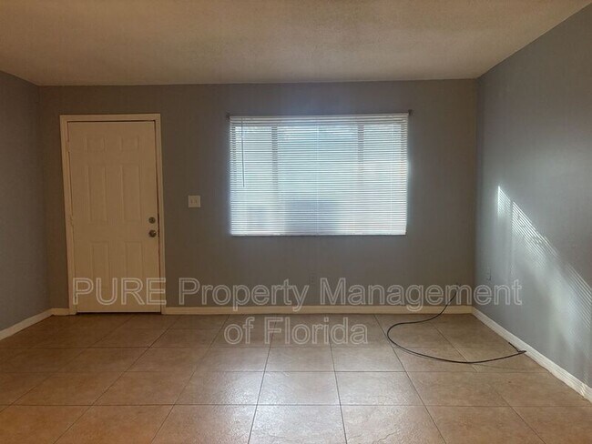 Foto del edificio - 3721 NE 41st St