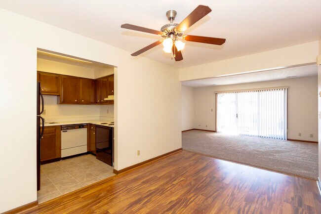 Building Photo - 3831 S 46th St