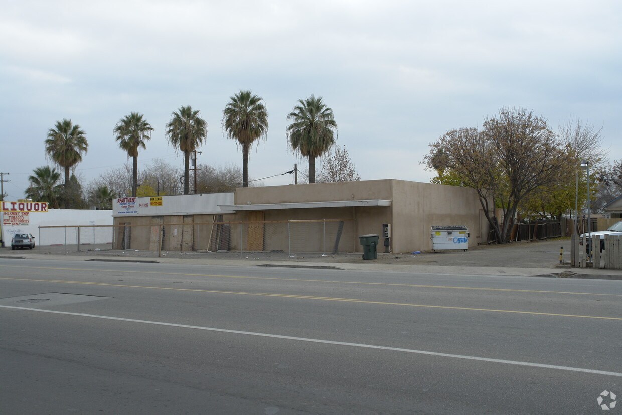 Building Photo - 335 Roberts Ln