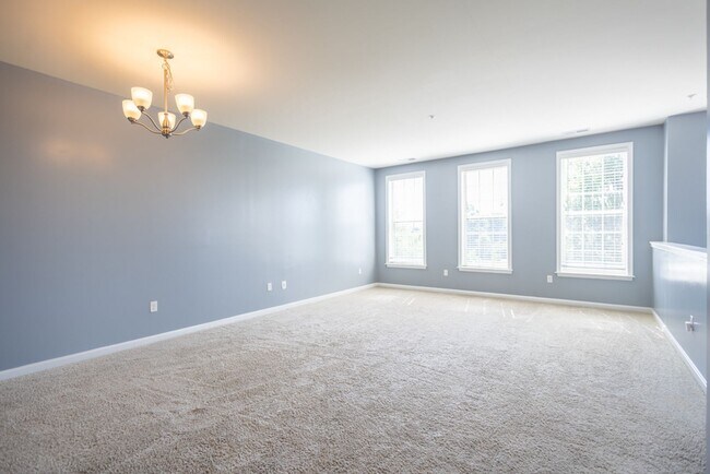 Foto del edificio - Lovely 3 BR/2.5 BA Townhome in Lanham!