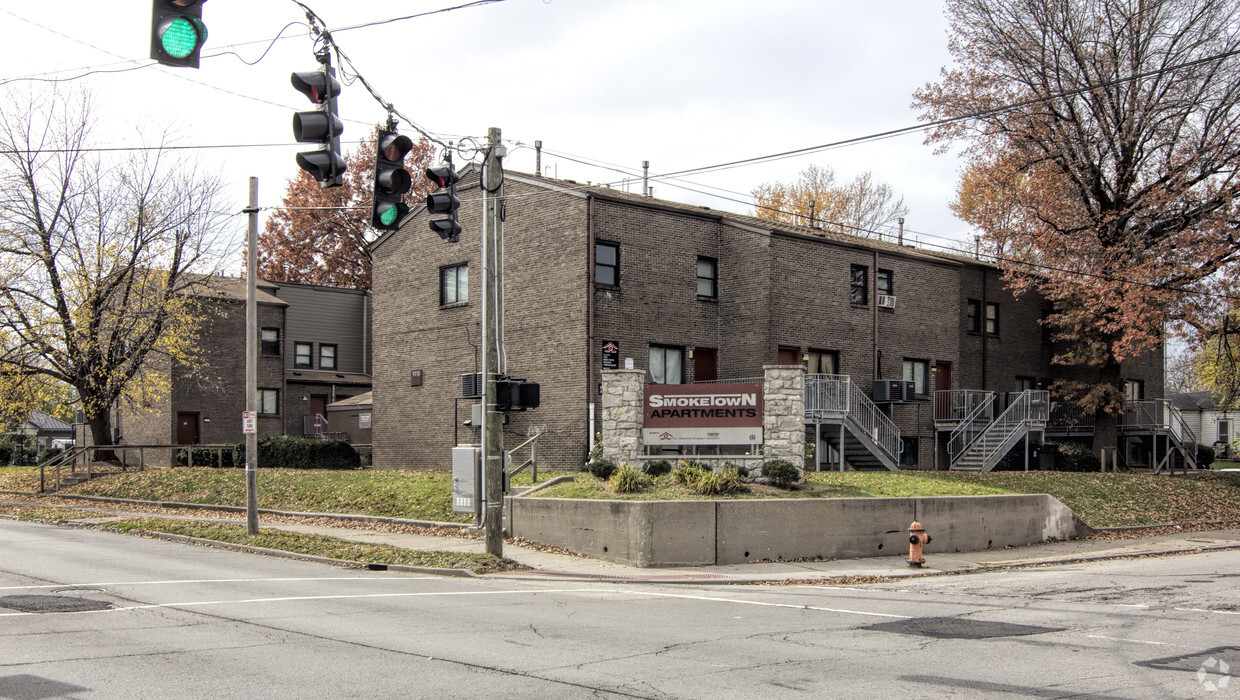 Building Photo - Smoketown Apartments