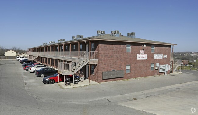 1BR-1BA Center - Bryce Avenue Apartments