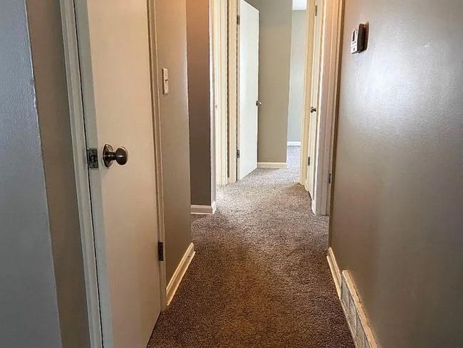 Photo - 5607 N 68th St House