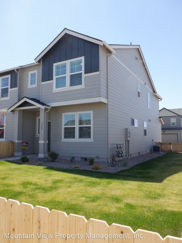 Foto principal - 3 br, 2.5 bath House - 1342 NW Upas Place