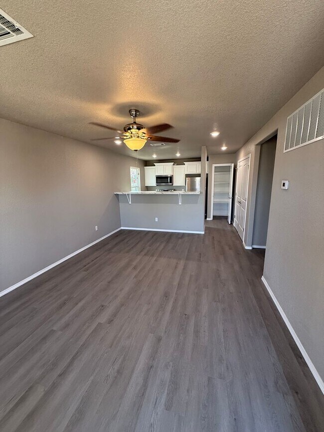 Building Photo - 1906 North St