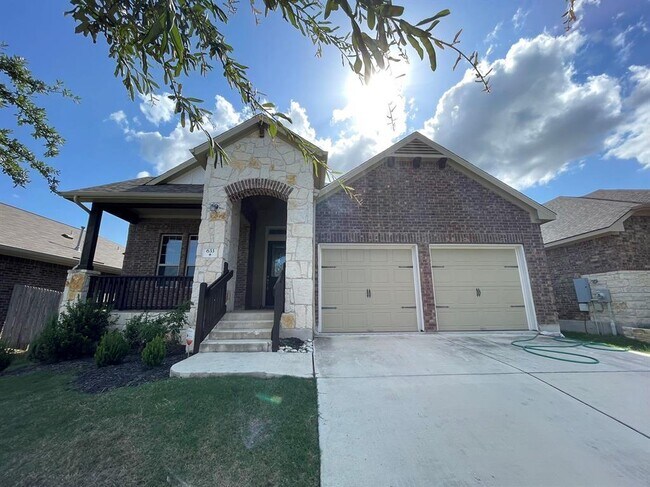 Building Photo - 633 Peregrine Way