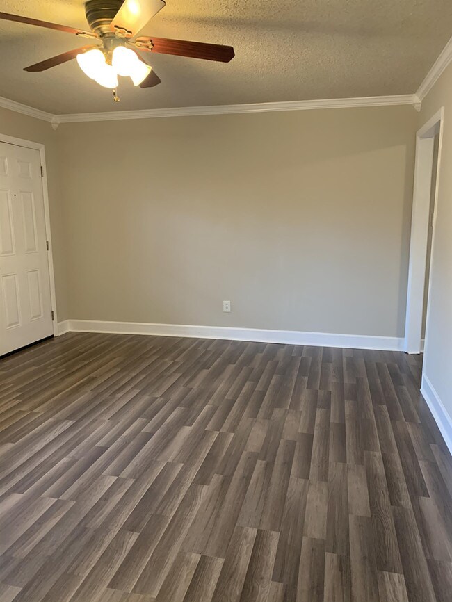 Foto del edificio - 11825 E Gateway Dr SE