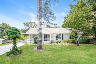 Building Photo - 731 Morton Ave NE