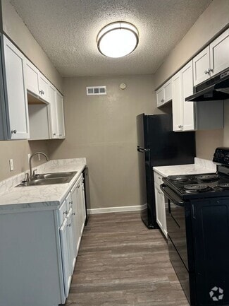 Building Photo - 5607 S Peoria Ave