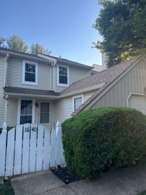 Foto principal - 1640 McNelis Dr