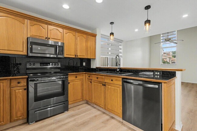 Foto del edificio - 9825 NW 2nd Ct