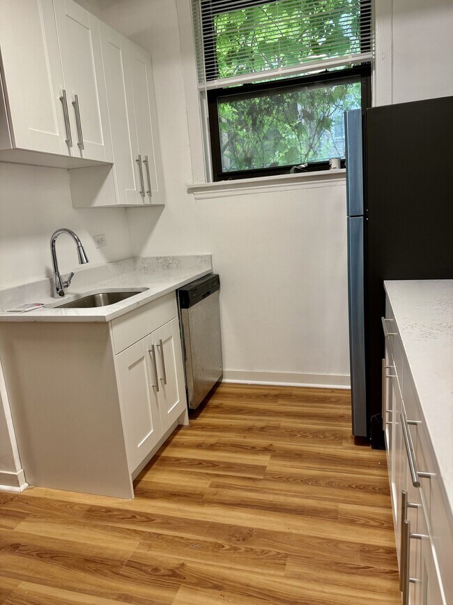 Foto del edificio - 1350 W Hood Ave