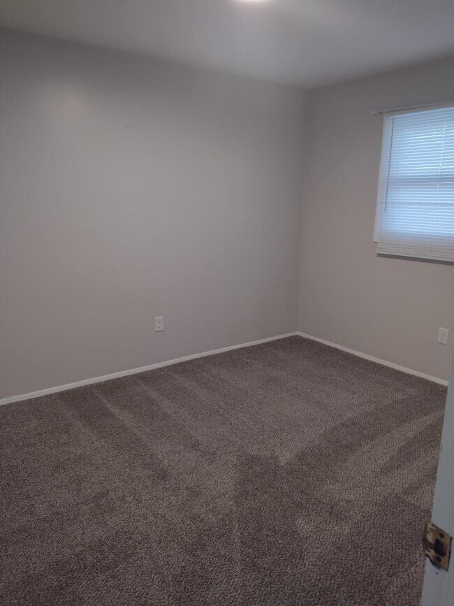 Foto del edificio - 101 E Ave B