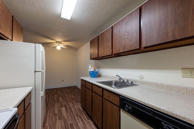 Foto del edificio - Crestview West Apartments
