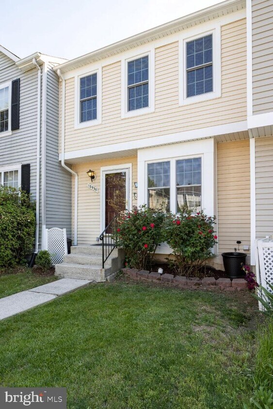 Foto principal - 18930 Birdseye Dr