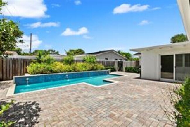 Foto del edificio - 2070 NE 54th Ct