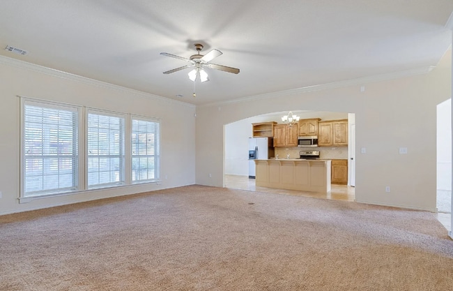 Building Photo - 5 Bed 3 Bath Broken Arrow