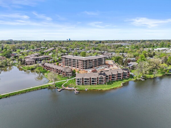 El embarcadero en el puerto de Lakewood - The Landing at Lakewood Harbour