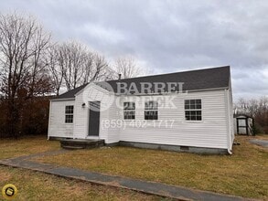Building Photo - 4776 Hustonville Rd