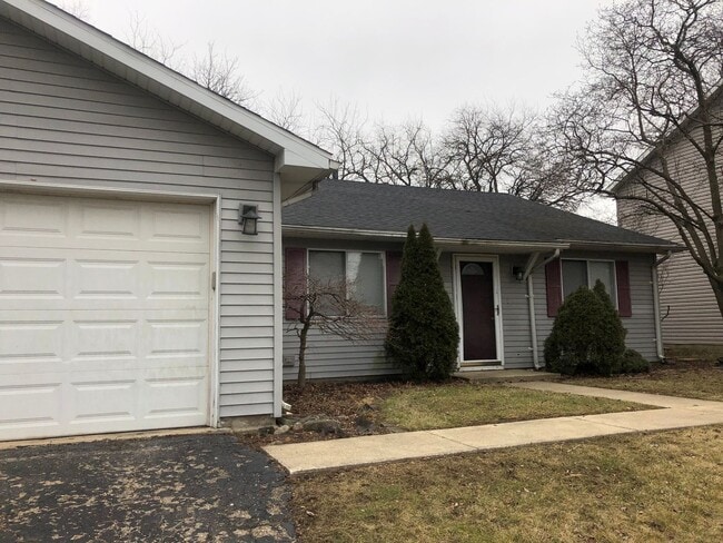 Foto del edificio - 448 Independence Ln