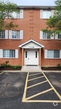 Building Photo - 1348 S Lorraine Rd