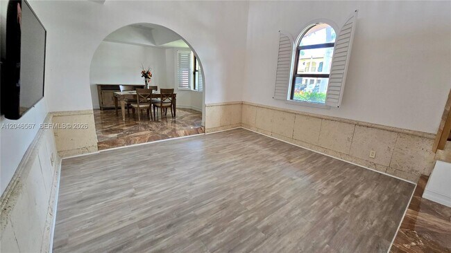 Building Photo - 741 Tyler St