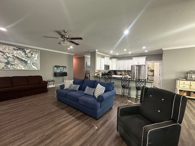 Foto del edificio - 225 Winding Creek Way