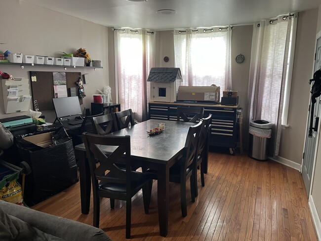 dining room - 3631 N Kimball Ave
