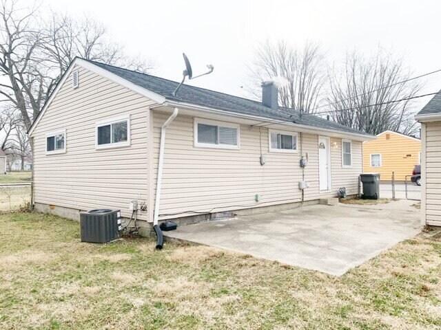 Foto del edificio - EAST SIDE 3BR RECENTLY UPDATED!