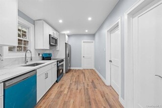 Building Photo - 2118 Quimby Ave