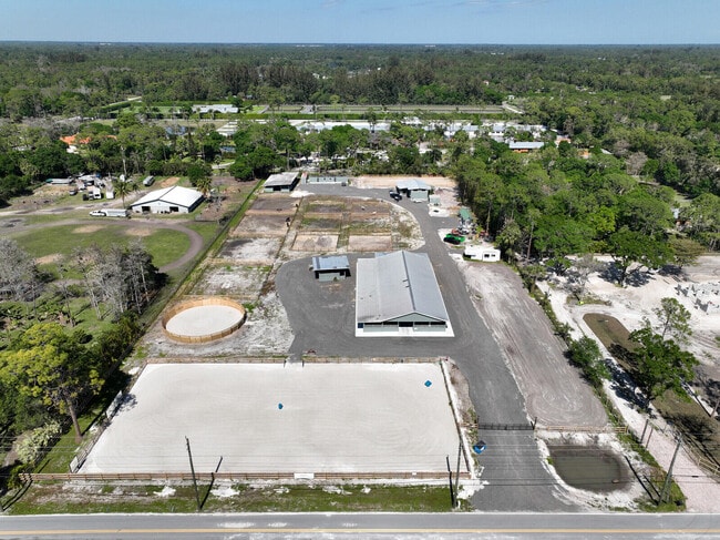 Foto del edificio - 14845 Collecting Canal Rd