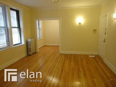 Building Photo - 432 W Surf St